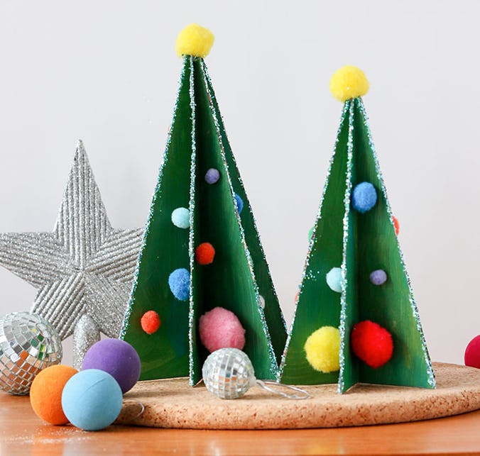 9 Cute KidFriendly DIY Christmas Decorations That You Can Actually Do