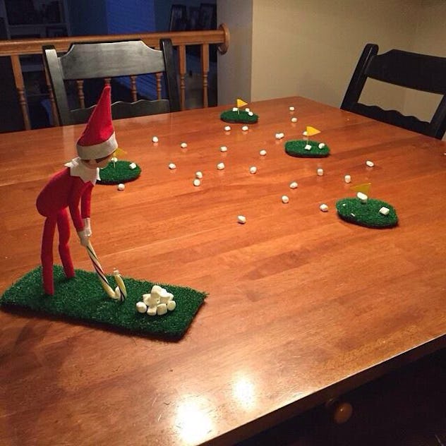 15 Elf On The Shelf Ideas That Won't Make A Mess, Because Miracles Do Exist