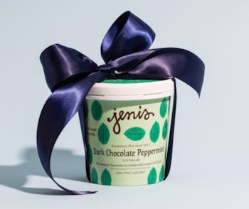 16 Best Holiday Gifts For Pregnant Women, Because They Deserve To Be Spoiled