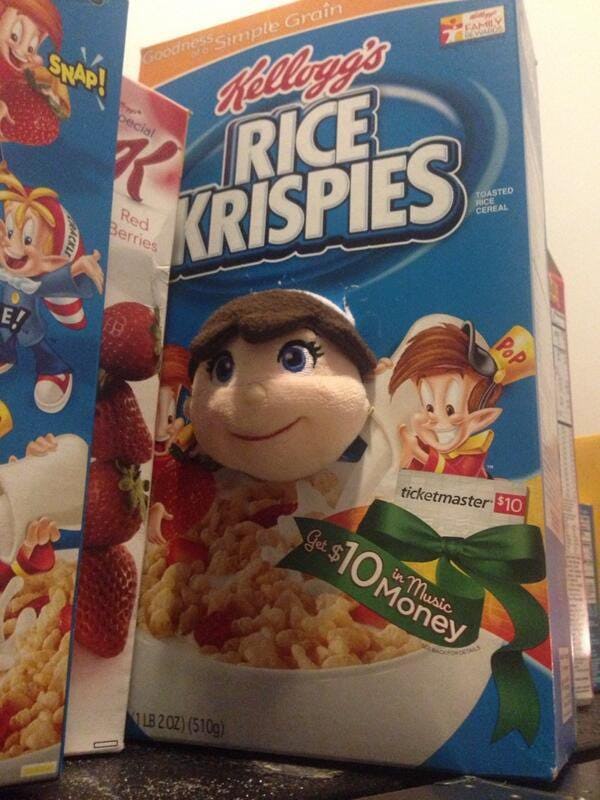 28 Elf On The Shelf Ideas Using Food, Because You've Got Plenty Of It