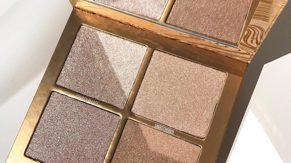 How To Wear Kylie Cosmetics The Wet Set Pressed Powder Highlighter