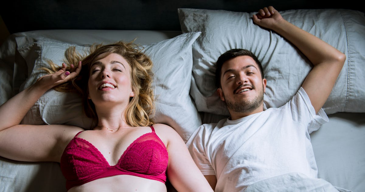 What Sex Experts Really Think Of The Pull Out Method What Sex Experts Really Think Of The Pull Out Method