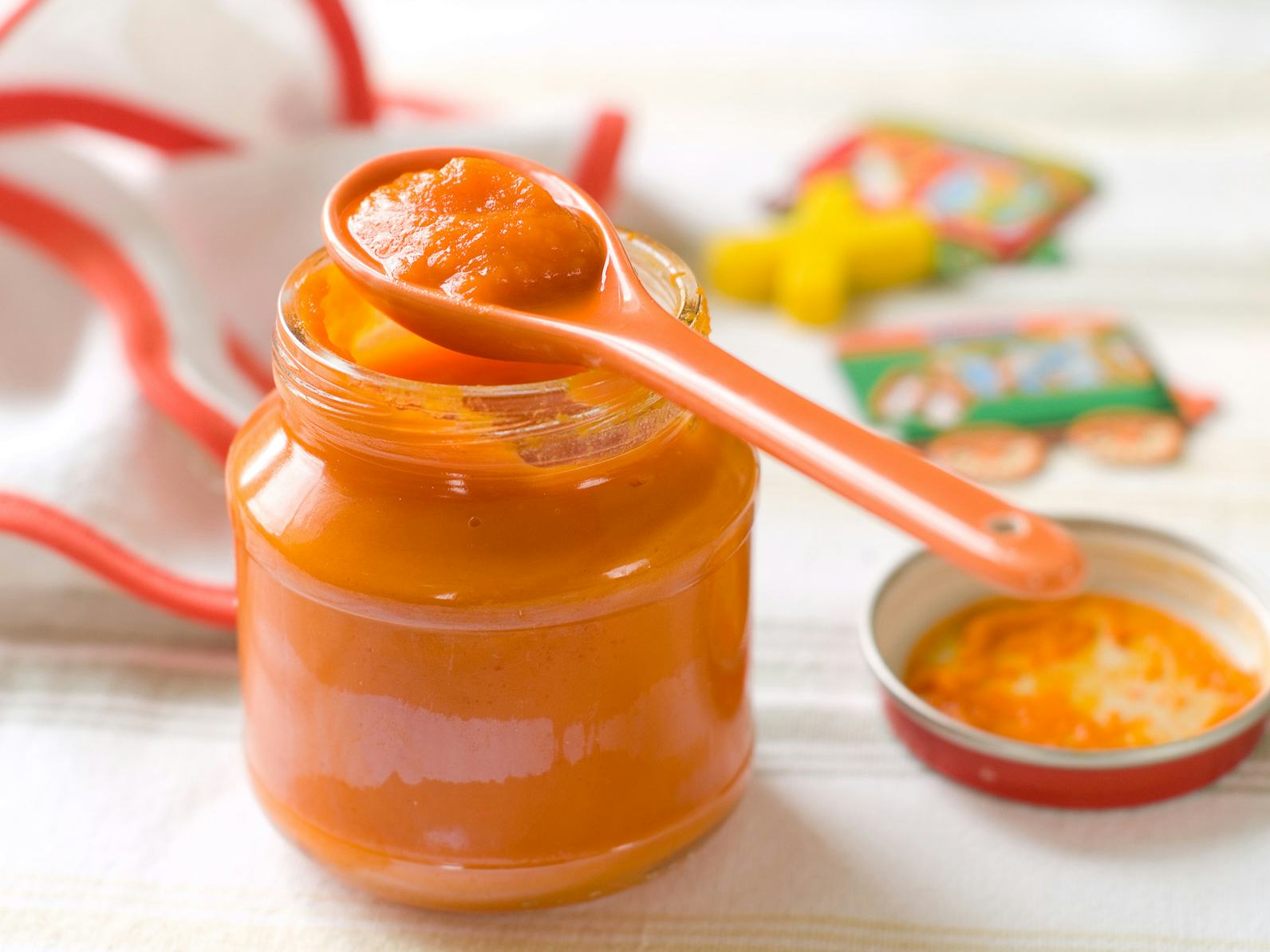 What Are The Preservatives In Baby Food? Here's What You're Feeding