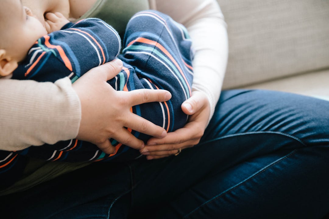 Does Activated Charcoal Benefit Breastfeeding? Science Explains