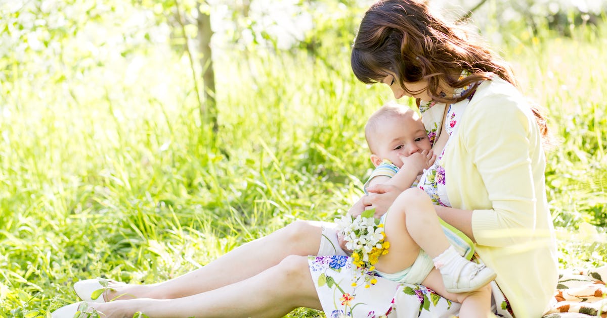 How To Keep A Baby From Overheating While Breastfeeding Because There S A Lot Of Skin To Skin Contact How To Keep A Baby From Overheating While Breastfeeding Because There S A Lot Of Skin To Skin Contact