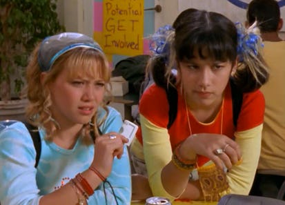 25 Lizzie McGuire & Miranda Outfits That Are Cute Again In 2017