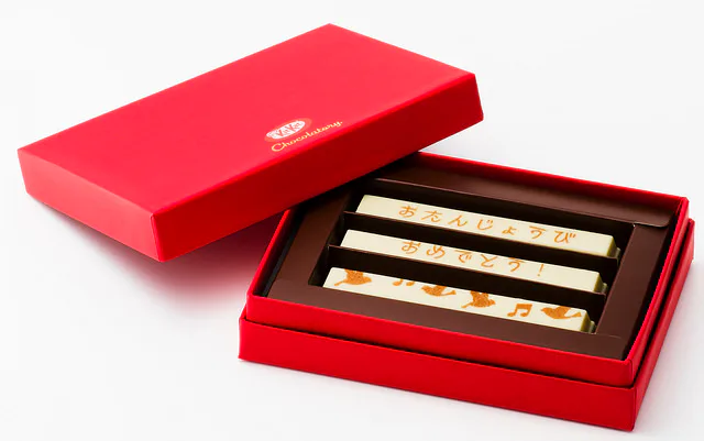 Cake-Stuffed Kit Kats Exist Now & Here's Where To Get Them