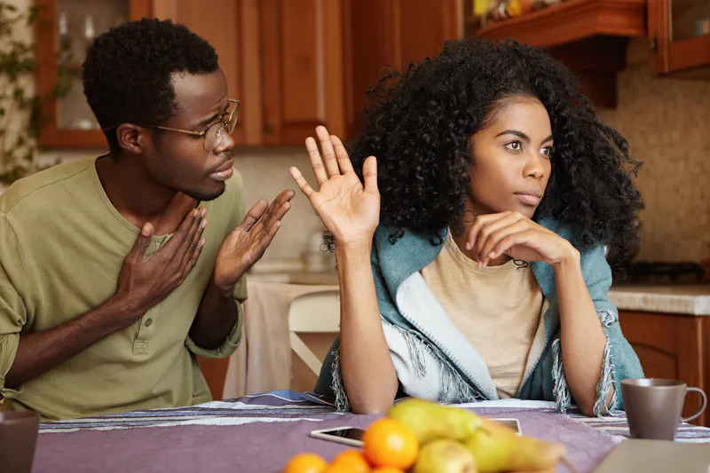 Negging Signs What Is Negging? 7 Signs Someone Is Doing It To You