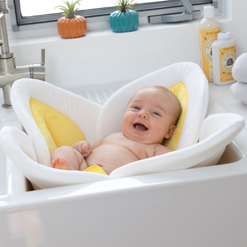 The 9 Best Infant Bath Tubs That Make The Task Easier On Everyone