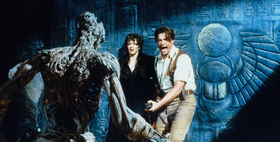 13 Absurd The Mummy Moments From The Original Movie 
