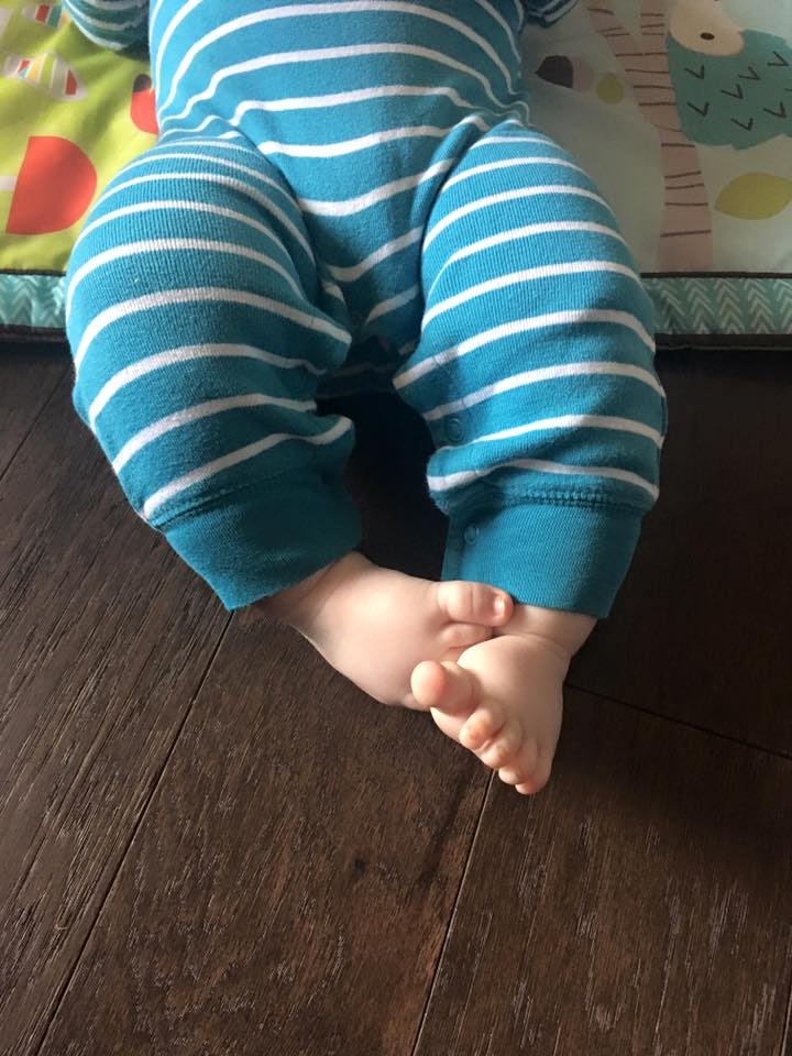 baby wear socks to bed