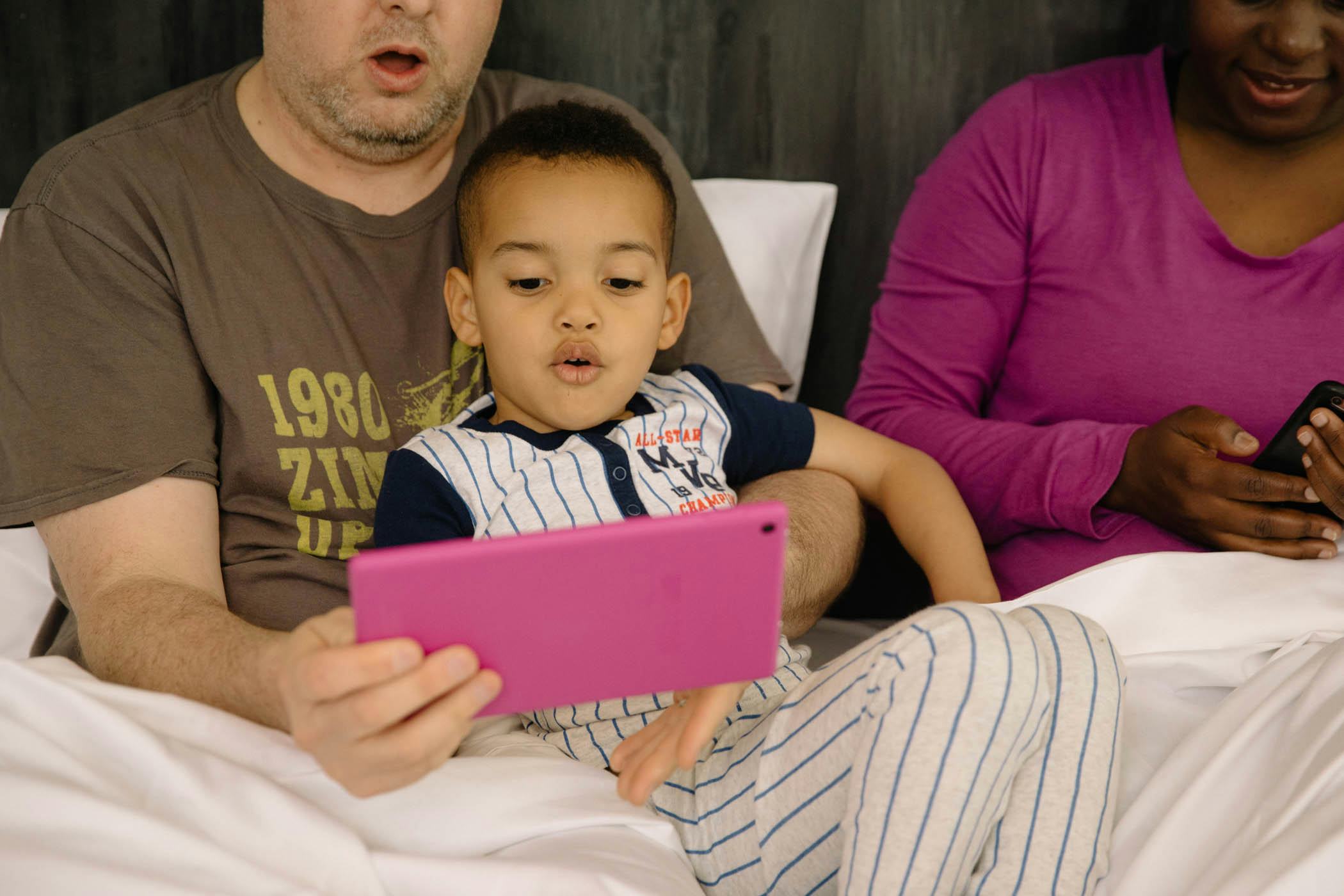 Is It OK For Toddlers To Use iPads? What Experts Want You To Know