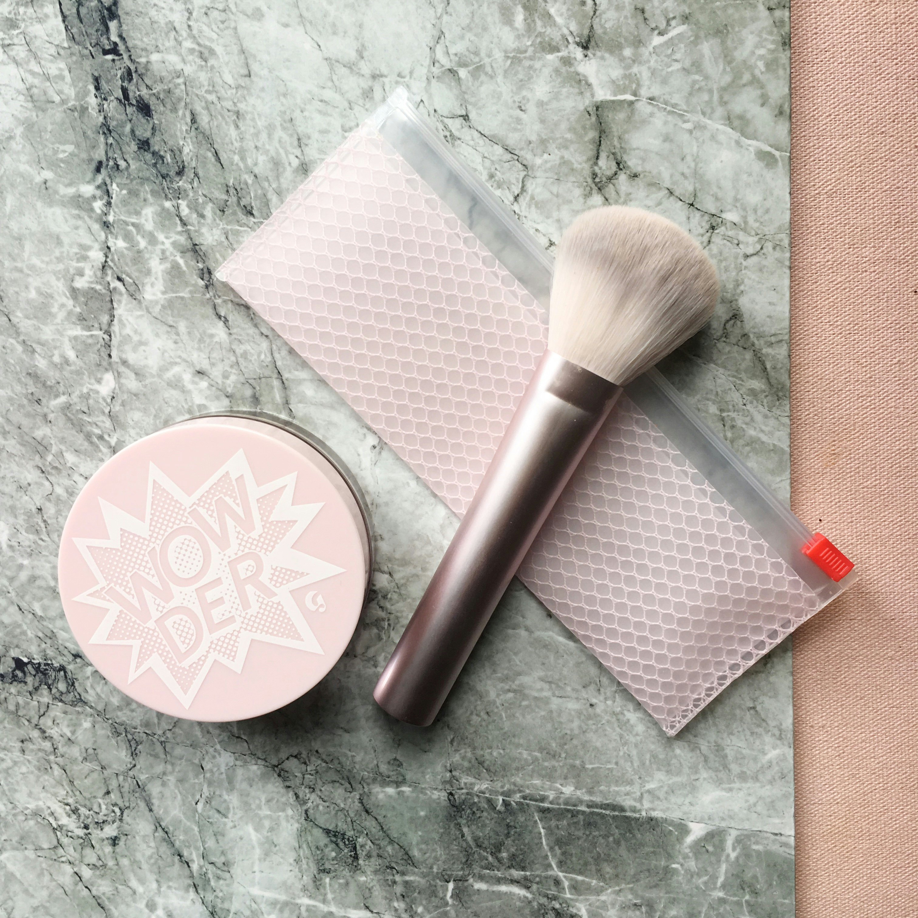 Wowder Brush – Glossier