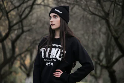 11 Signs Your Friend Might Be Hiding Something From You