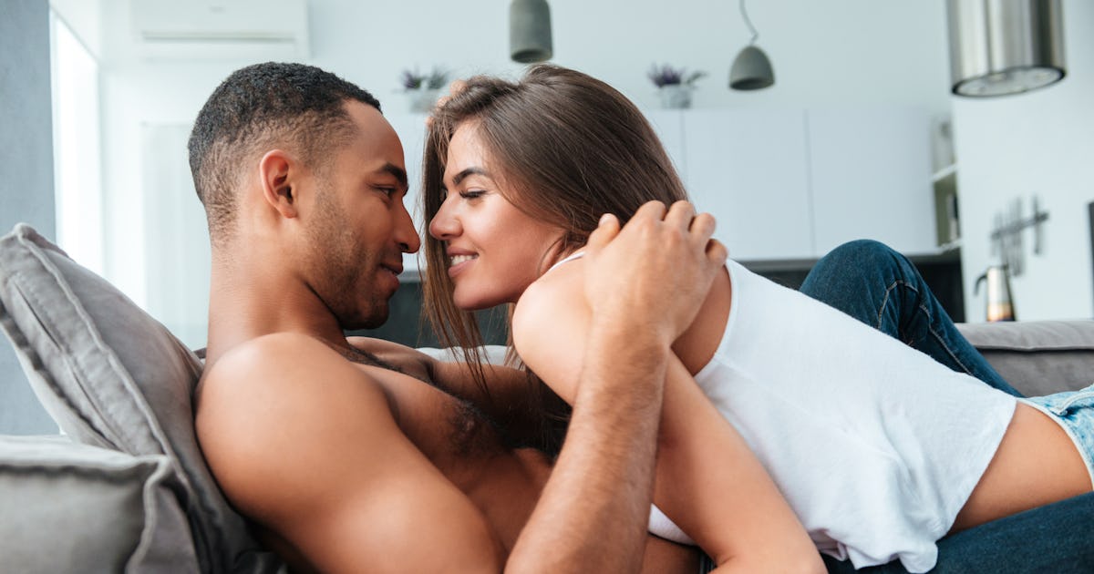 How To Sync Kissing Styles With Your Partner According To Experts How To Sync Kissing Styles With Your Partner According To Experts