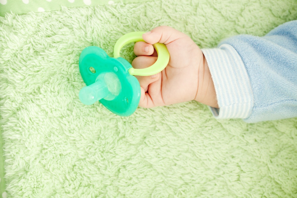 Introducing pacifier at 6 2024 months