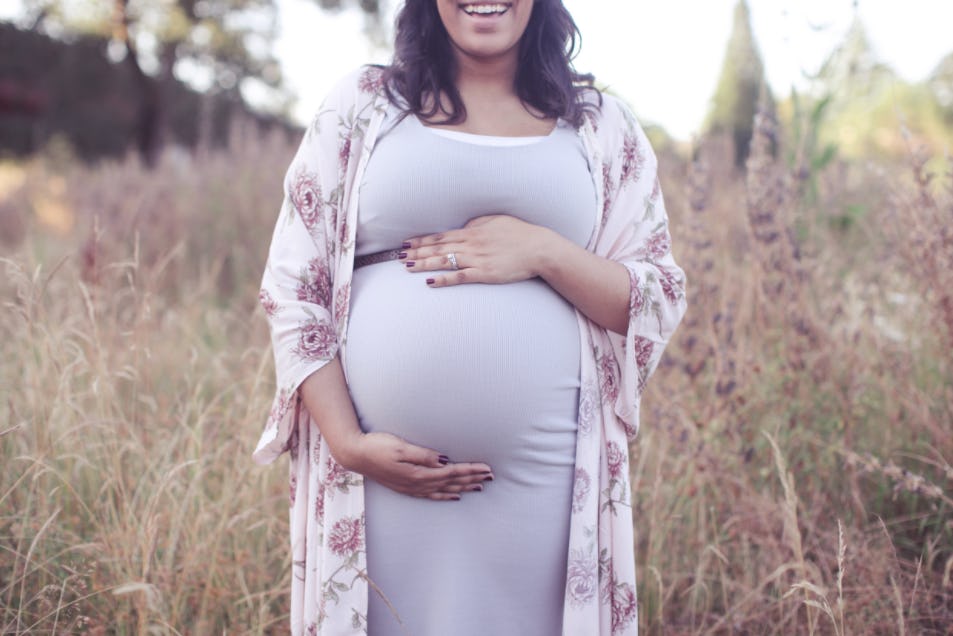 When Is The Best Time To Take Maternity Photos? One Photographer Shares