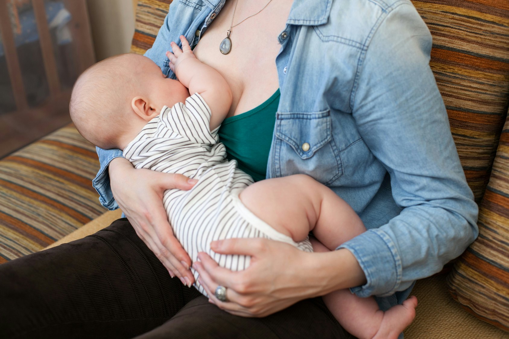 Does Breastfeeding Change The Way Your Vagina Smells? A Lactation Consultant Explains image