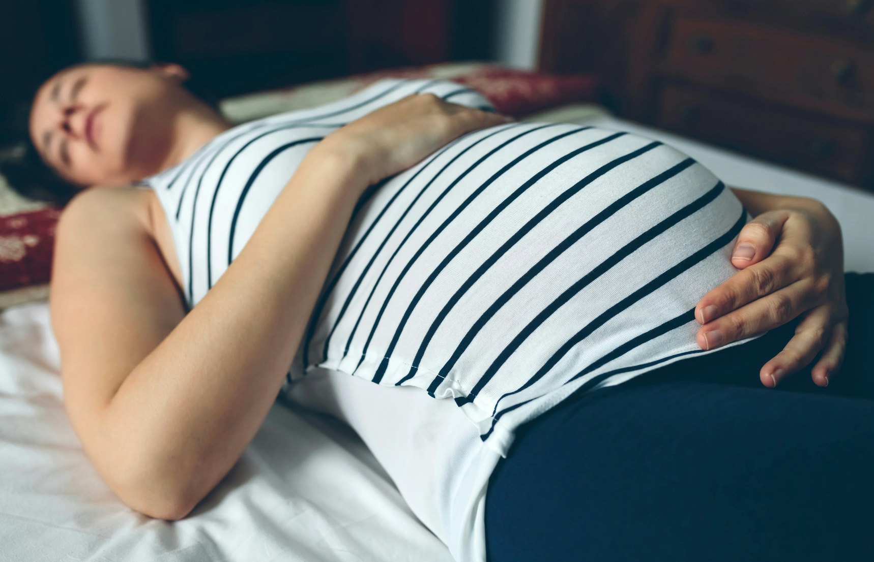 should i sleep on my stomach while pregnant