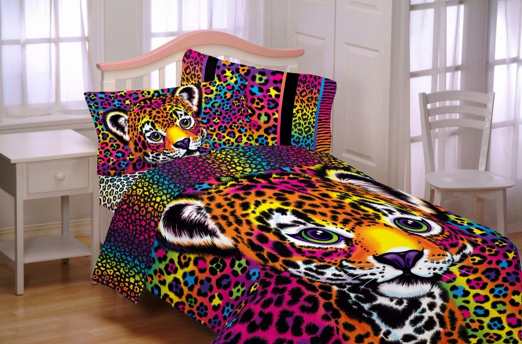 This Lisa Frank Bedding Set Proves That The 90s Will Never