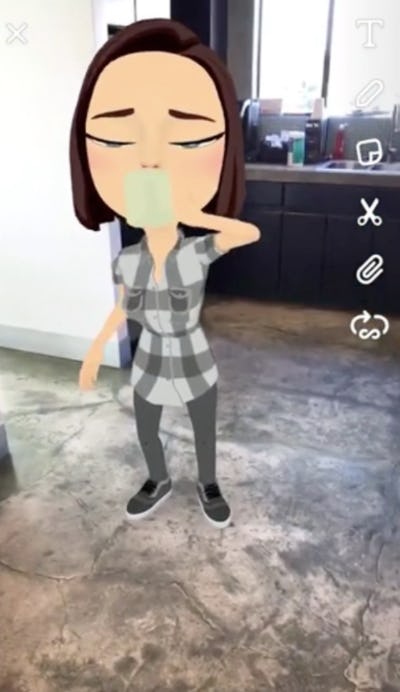 How To Get 3D Bitmoji On Snapchat So You Can Really Up Your Social ...