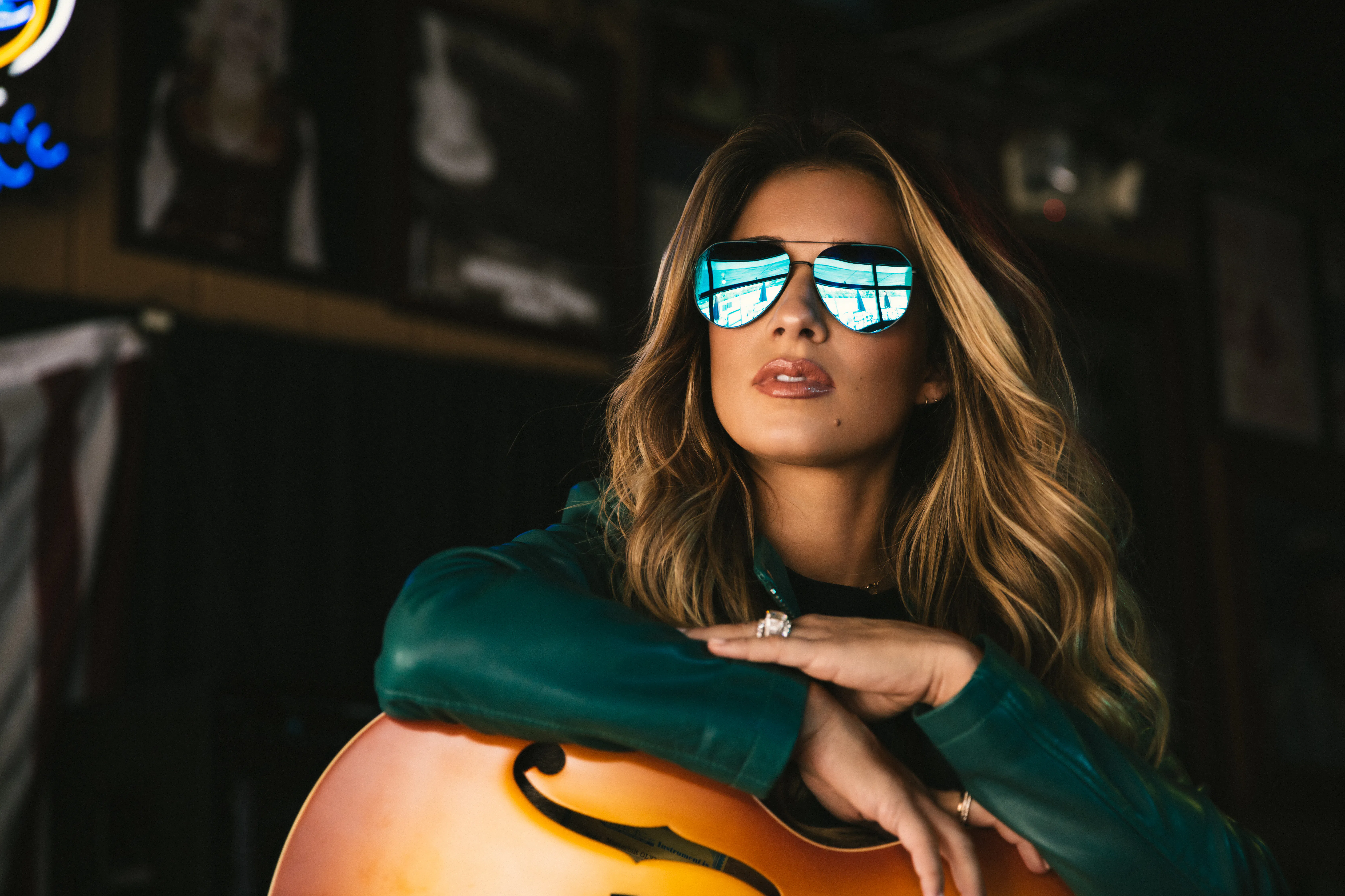 Jesse James Decker's Aviator Sunglasses 