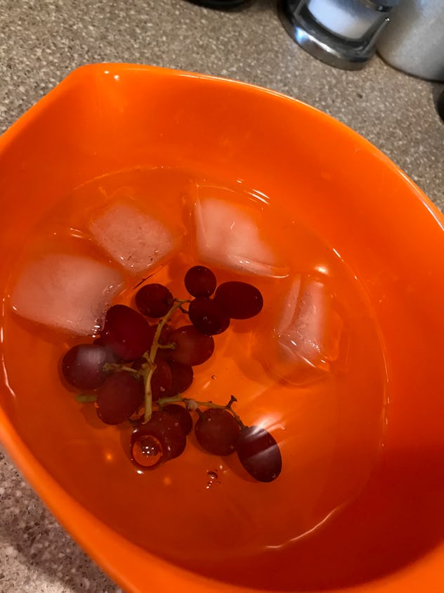 How To Peel Grapes Easily For Your Halloween 2017 Party