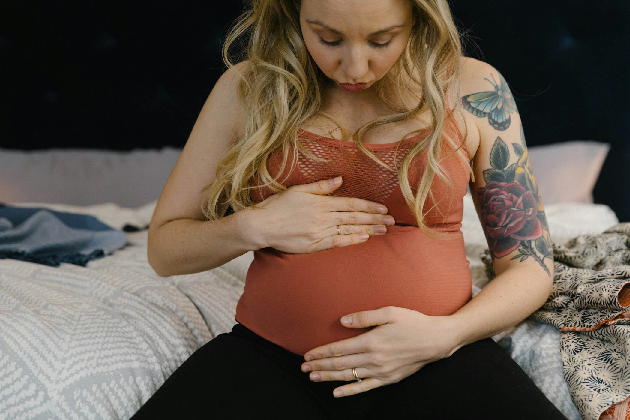 What Does "Carrying High" Mean? Here's What Pregnant Women Should Know