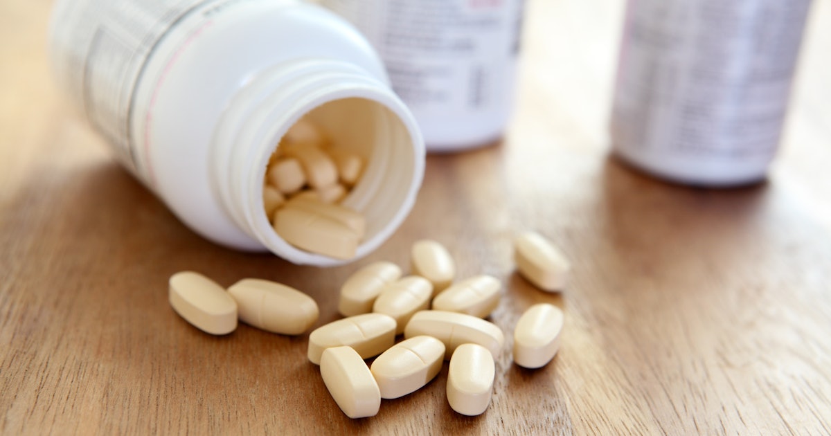 can you take prenatal vitamins with metformin