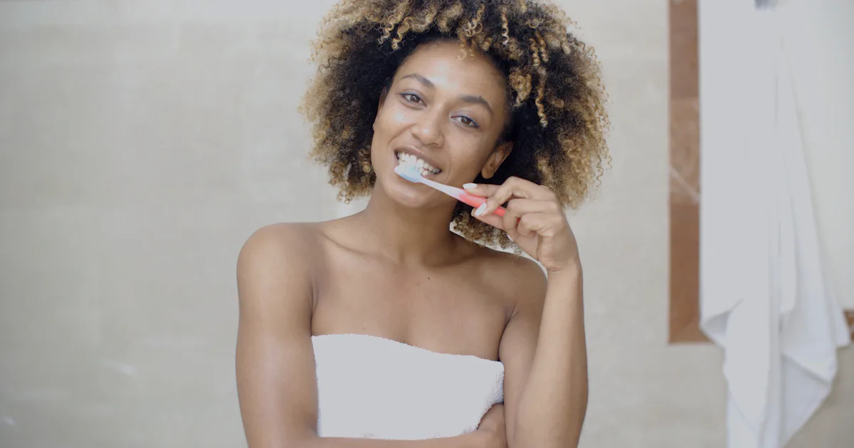 Bussel Teeth 11 Weird Things That Cause Bad Breath, Even After You Brush Your Teeth