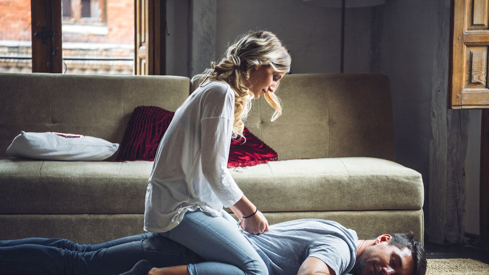 How To Give Your Partner A Massage Like A Professional