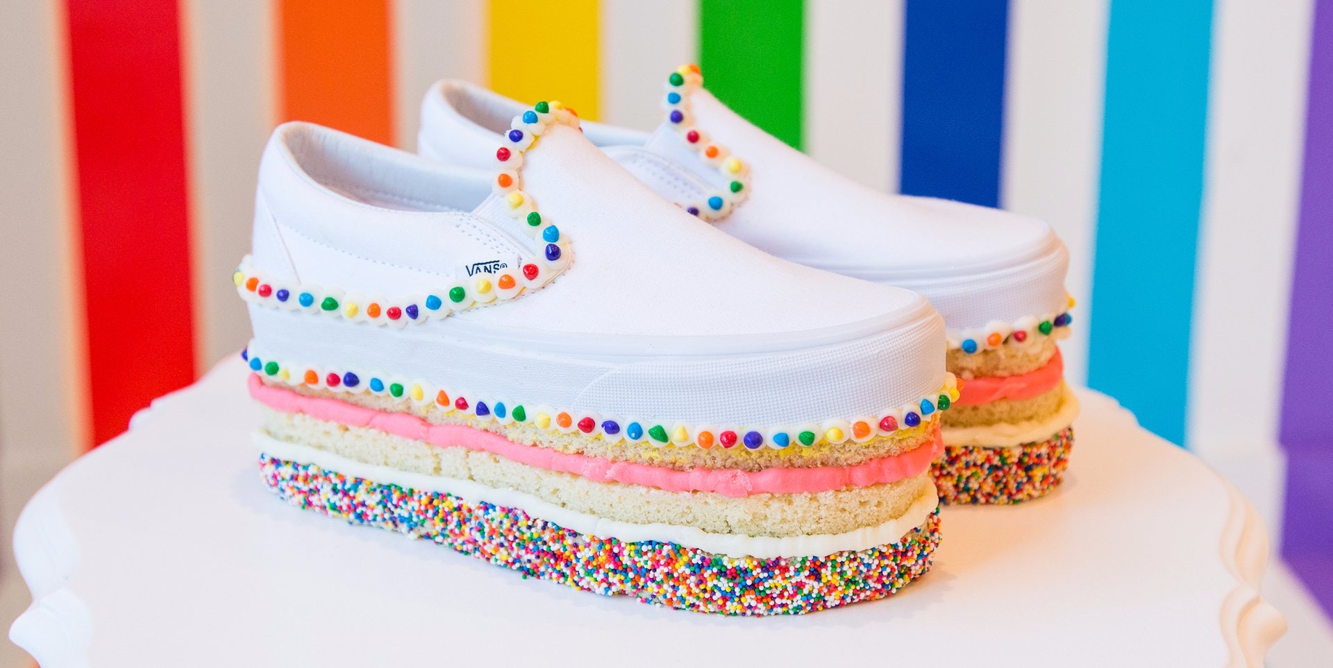 vans off the wall cake