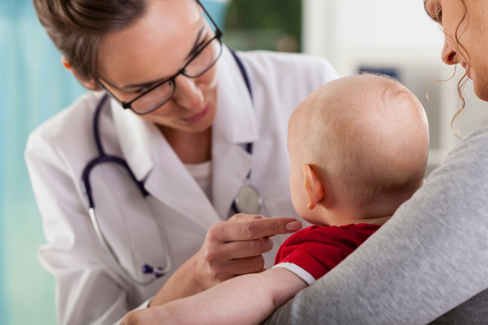 7 Questions Pediatricians Ask That Make Moms Feel Guilty