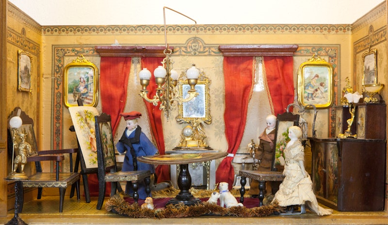 All mini cons: a peek inside the history of the doll's house