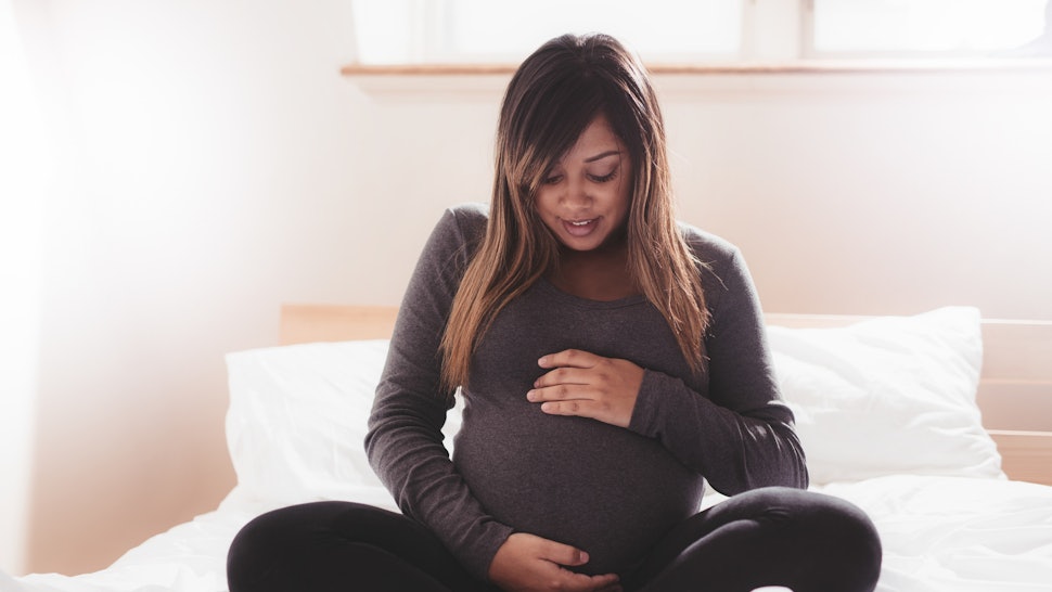 7 Ways To Tell If You're Pregnant Before Missing Your Period 7 Ways To Tell If You're Pregnant Before Missing Your Period