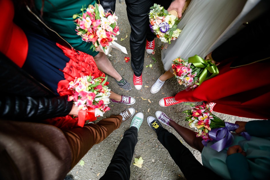 Bouquet and Garter Traditions (With Modern Alternatives)
