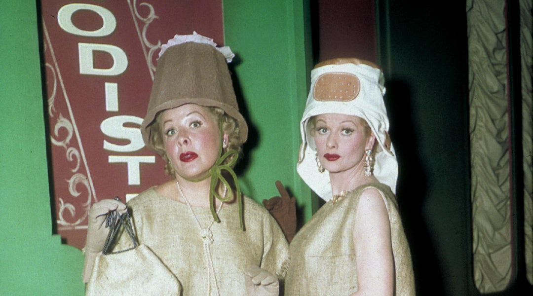 7 Nostalgic Halloween Costume Ideas For Couples Inspired By