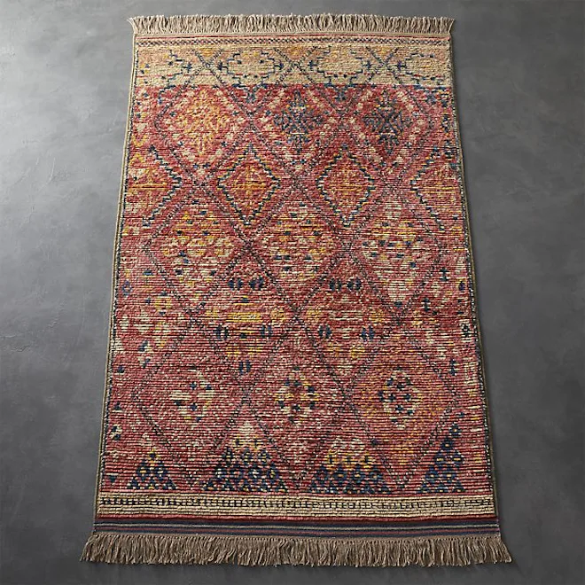 The Biggest Throw Rug Trends Right Now, According To An Interior Designer