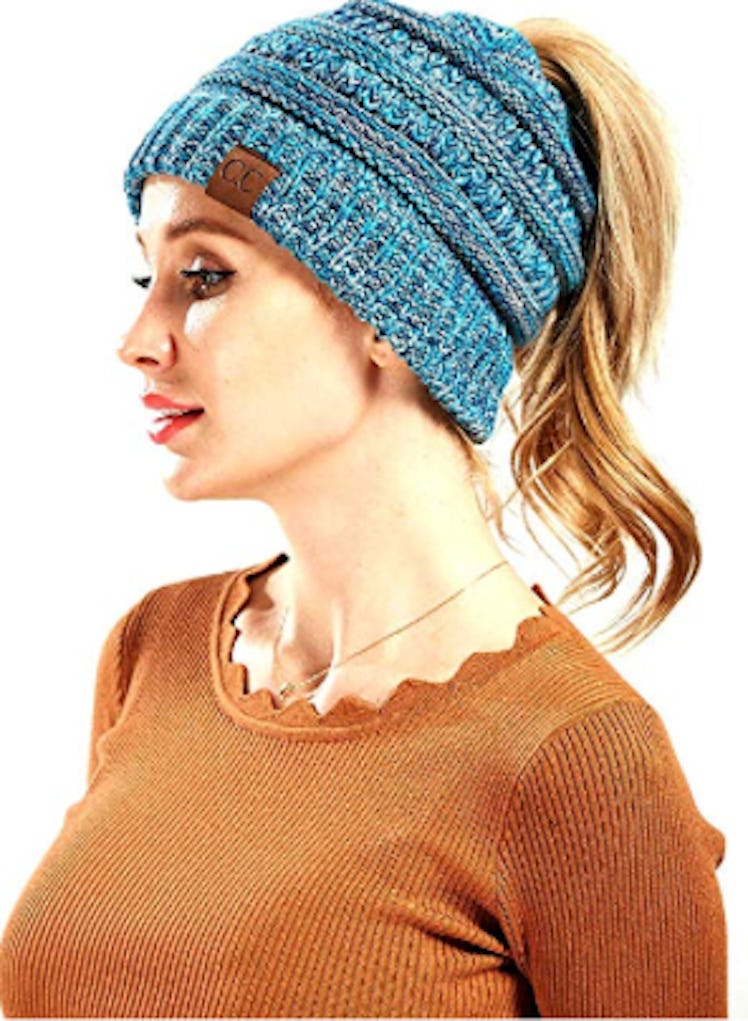 FADA BeanieTail Cable Knit Ponytail Beanie