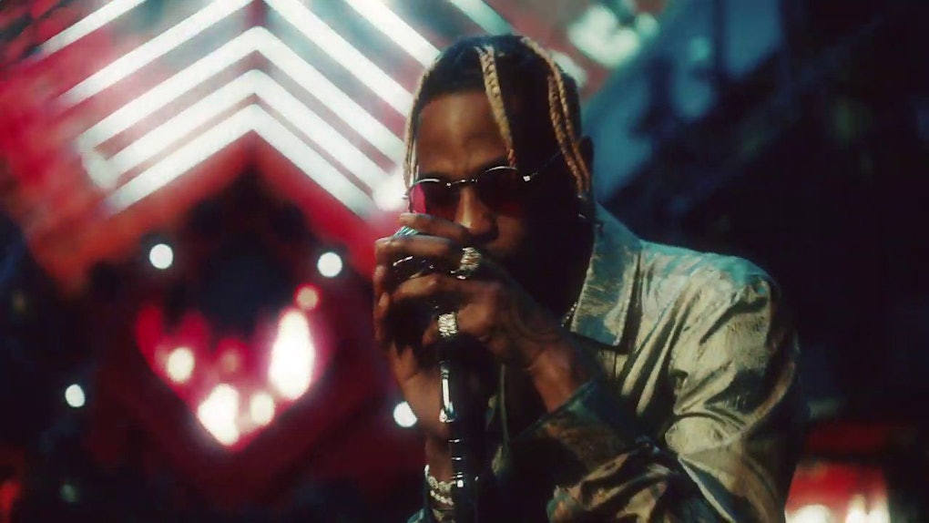Travis Scott S Stormi Necklace In The Sicko Mode Music Video