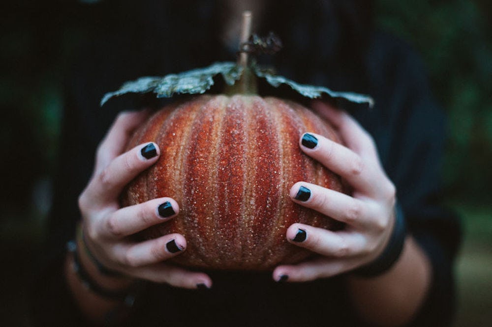 28 Instagram Captions For Halloween Nail Art That S Sparkly Bootiful