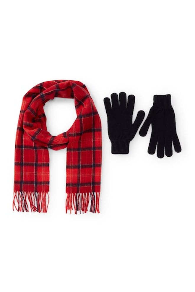 Barbour Scarf And Gloves Set