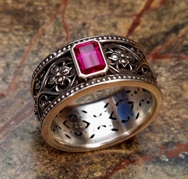 Valencia Intricate Gothic Wedding Band 