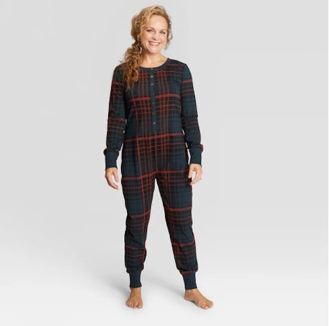 Woman's Plaid Holiday Pajamas 