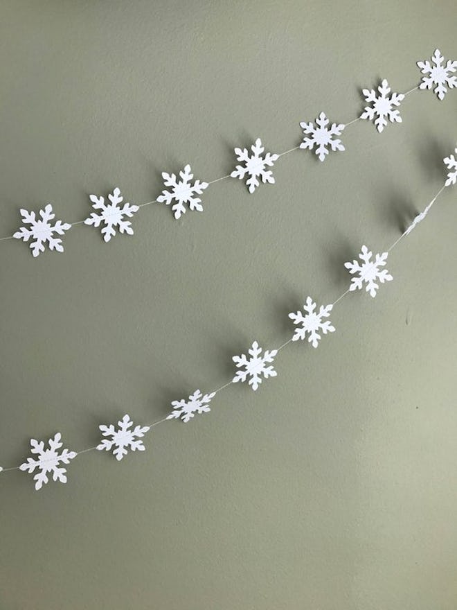 Christmas Snowflake Garland