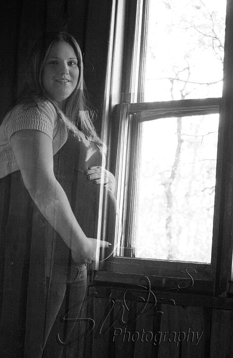 13 HalloweenThemed Maternity Shoot Ideas That Bring Out The Best In Your Bootiful Bump