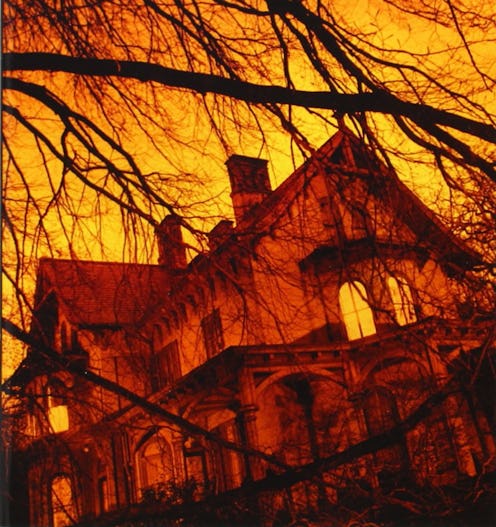 13 Haunted House Stories That Will Make You Too Scared To Ever Go Home
