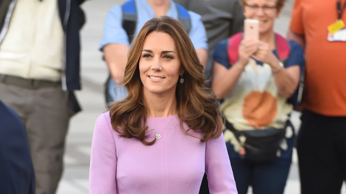 kate purple dress Kate Middleton's Lilac Look for Queen Elizabeth's 100th Birthday Reception Featured 3 Hidden Tributes