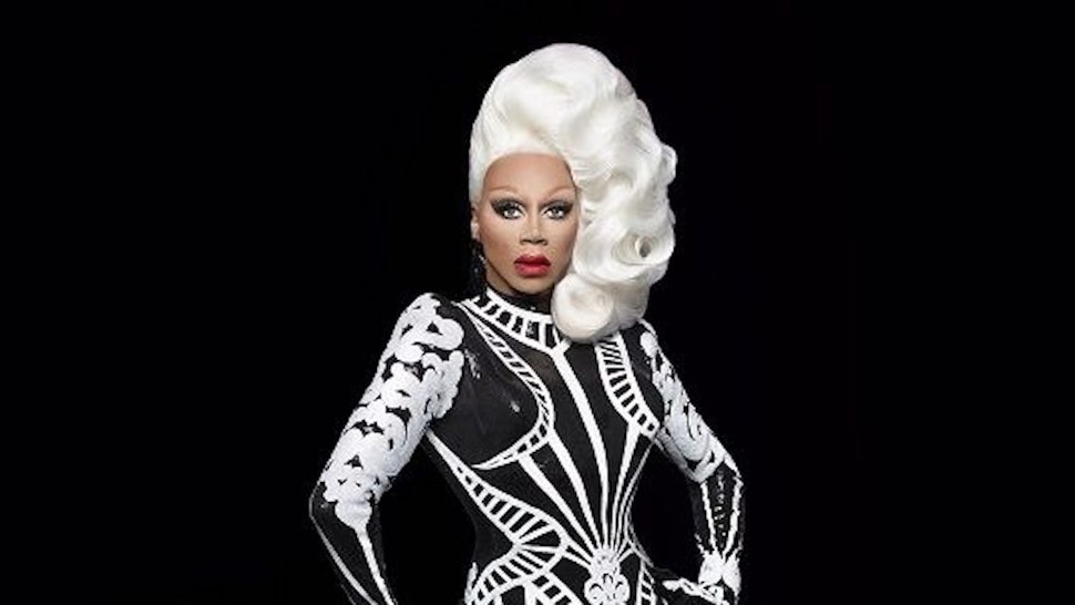 A Rupauls Drag Race Holiday Special Is Coming In December To