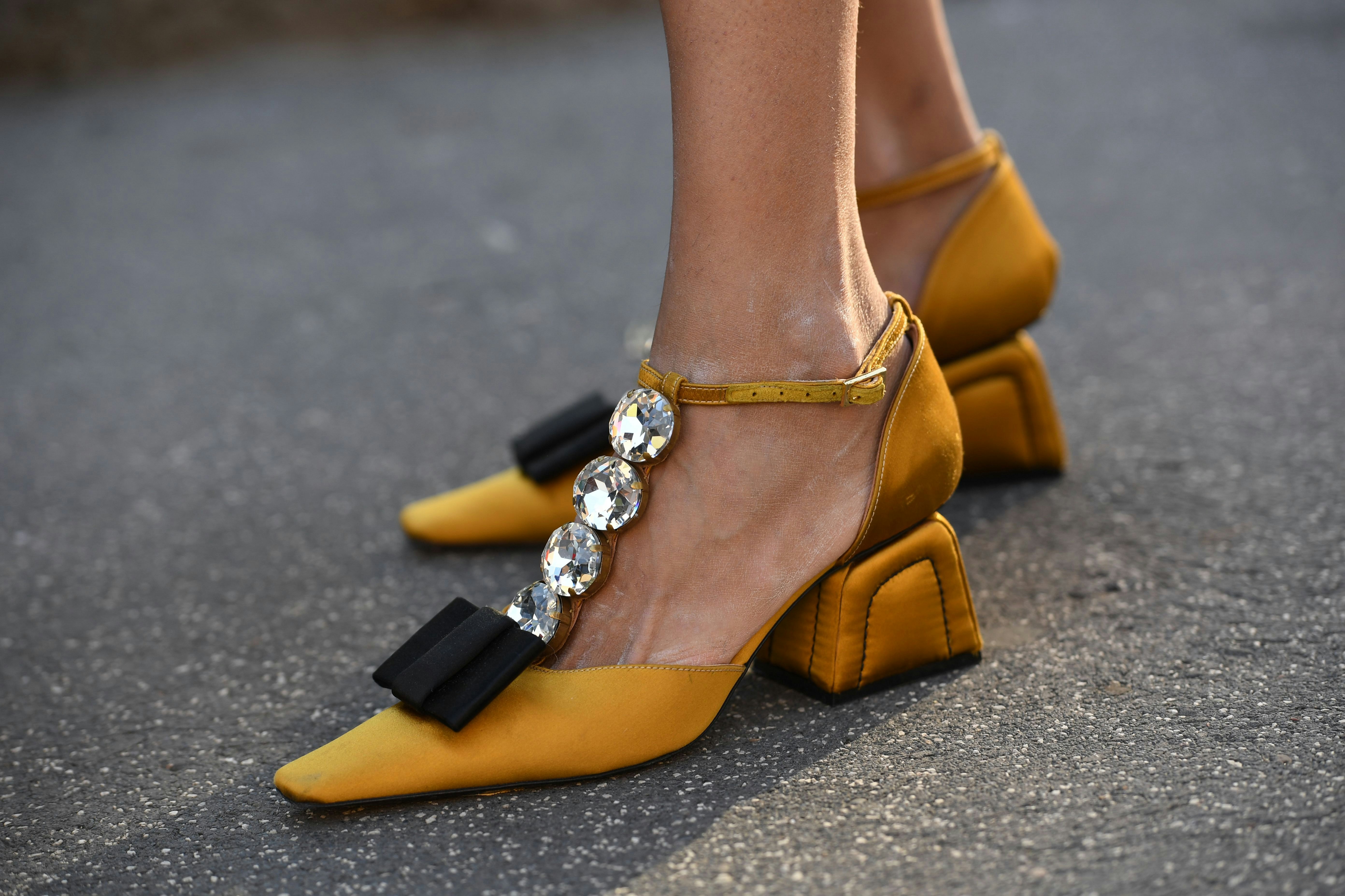 statement high heels shoes